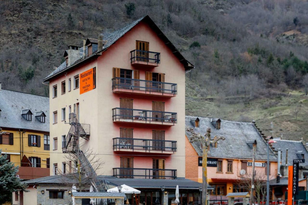 Hostaltina Bossòst Exteriör bild