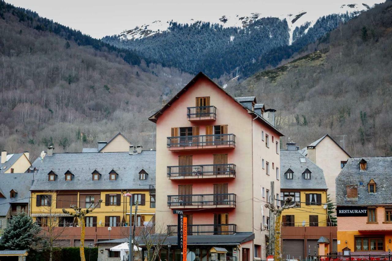 Hostaltina Bossòst Exteriör bild
